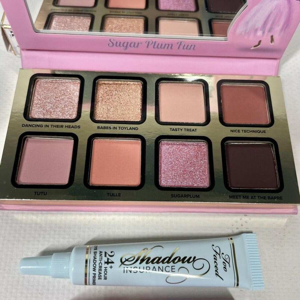 Too Faced Sugar Plum Fun Limited-Edition Makeup Collection Palette - Picture 2 of 3